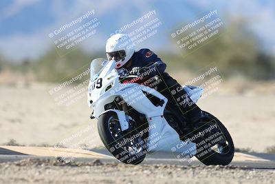 media/Dec-07-2025-CVMA (Sun) [[3e7d2de5dc]]/Race 12- Formula 40 MW and LW/